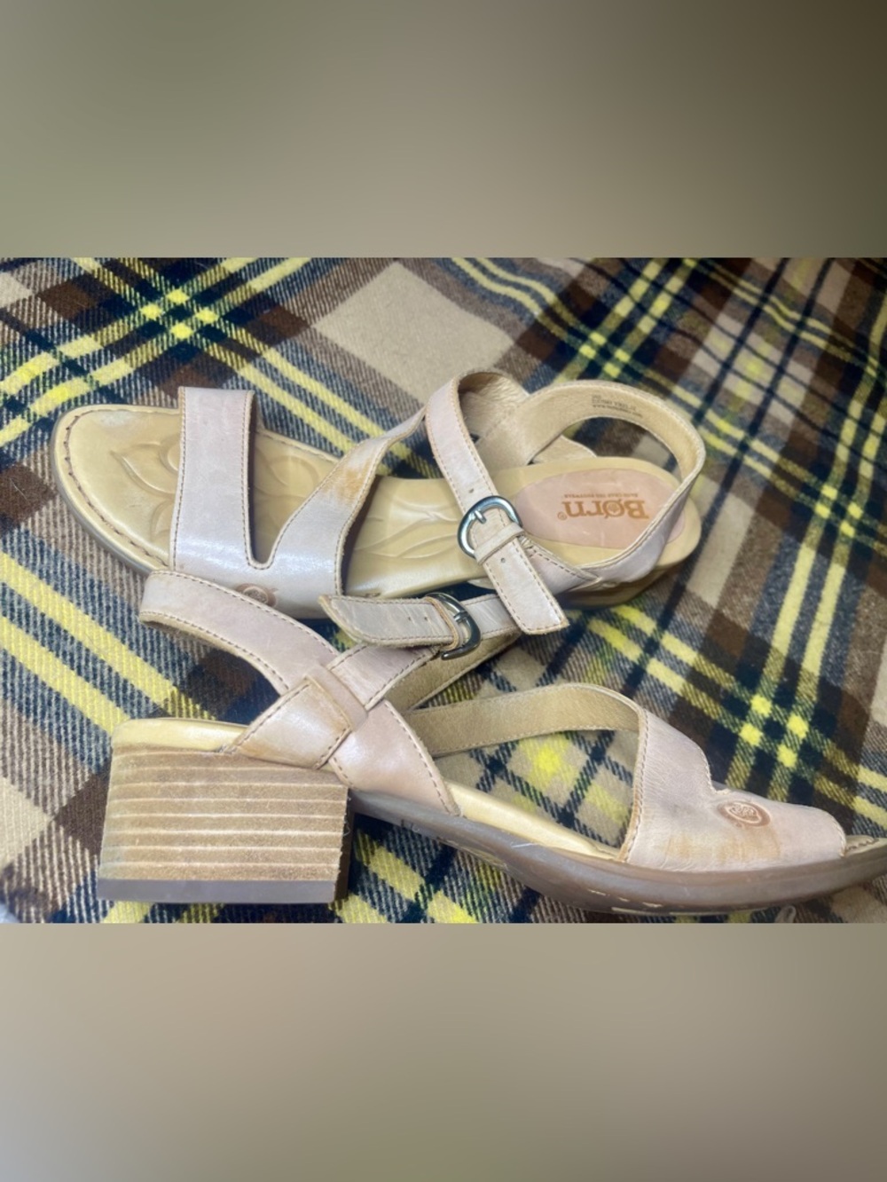 Børn Women's Beige Leather Block Heel Sandals - Comfort Strappy Design Sz 9 EUC - Picture 9 of 9